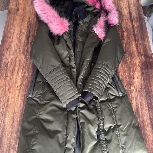 Noize Jessica Jacket forest green w/ pink fur - Picture 7 of 8